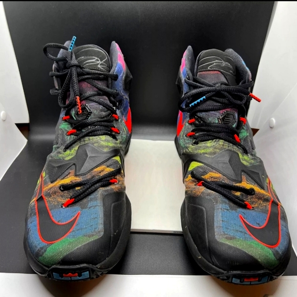Nike LeBron 13 Akronite 2015 Basketball Shoe Men Size 13 - Picture 4 of 4